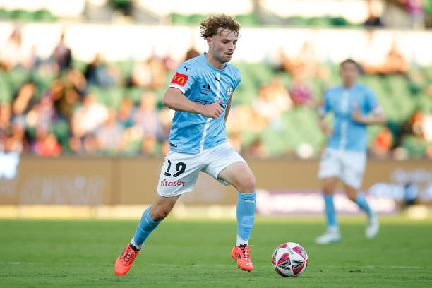 对他未来发 对他未来发