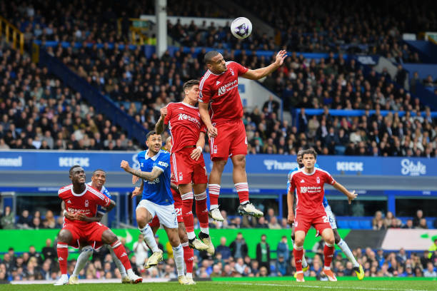 成为世界足 成为世界足